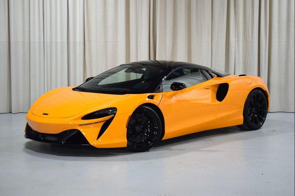 2026 MCLAREN ARTURA