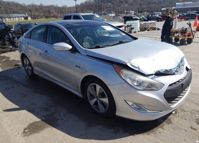 2011 HYUNDAI Sonata