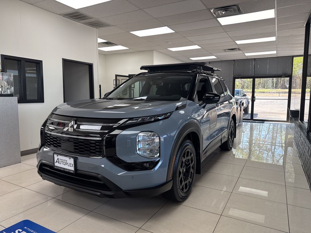 2026 MITSUBISHI Outlander