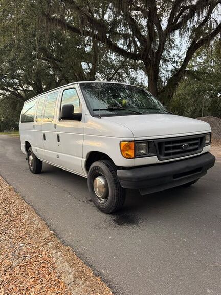 2003 FORD E-350