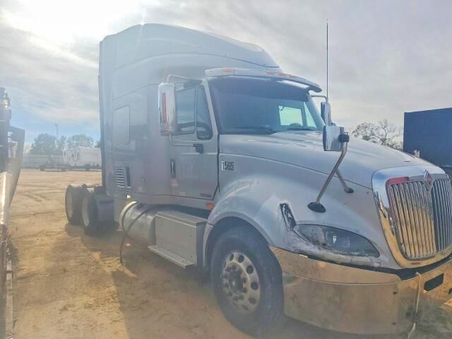 2017 INTERNATIONAL LF687