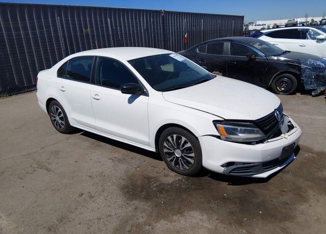 2011 VOLKSWAGEN Jetta