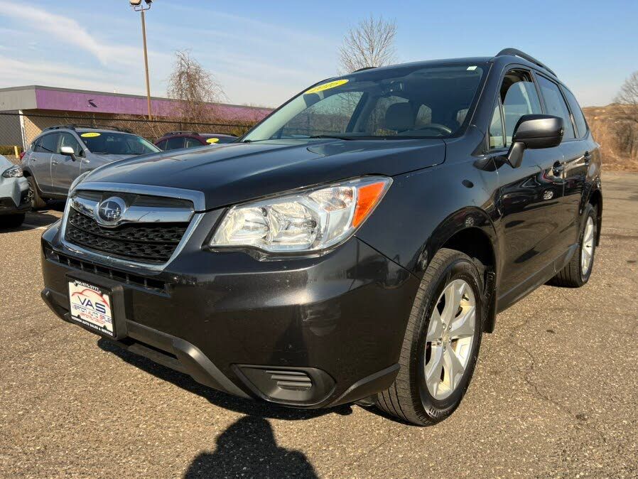 2016 SUBARU Forester