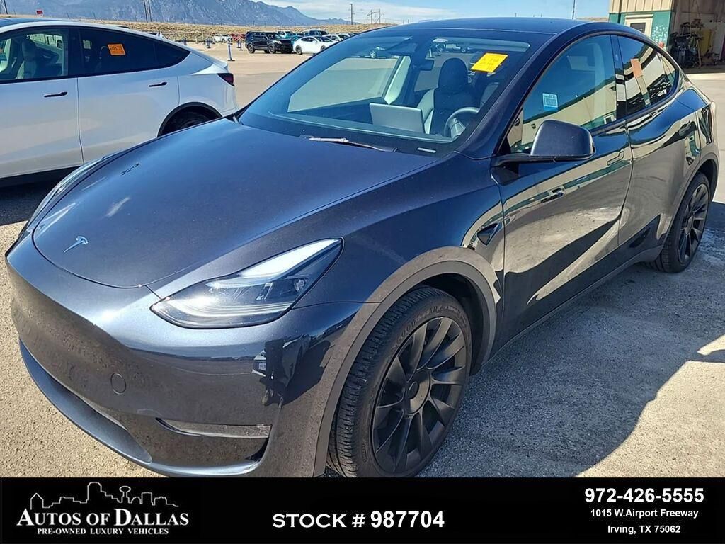 2024 TESLA Model Y