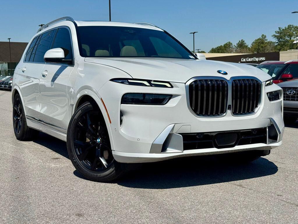 2023 BMW X7