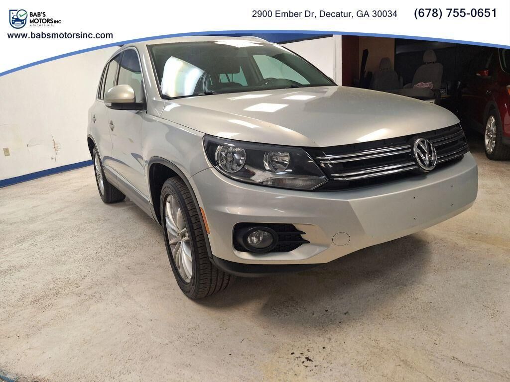 2012 VOLKSWAGEN Tiguan