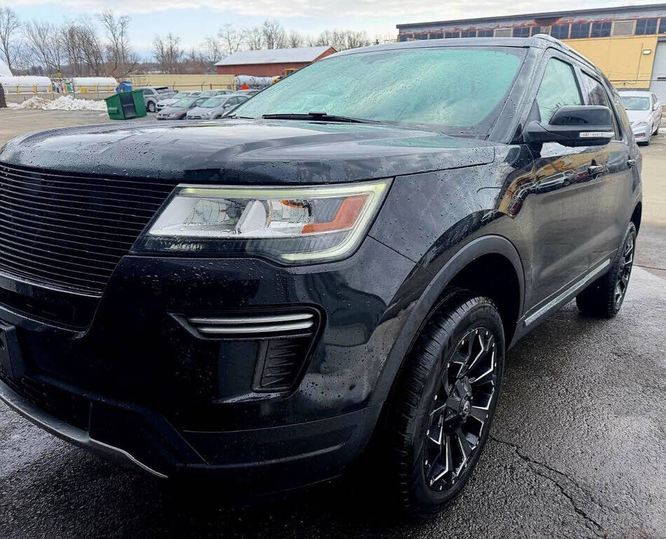 2018 FORD Explorer