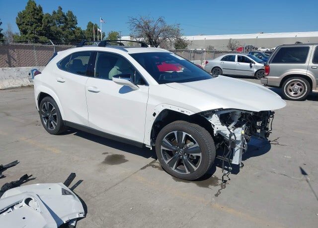 2025 LEXUS UX