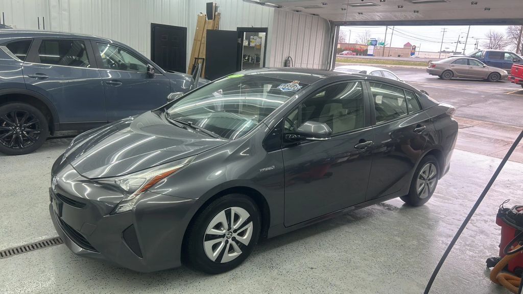 2016 TOYOTA PRIUS