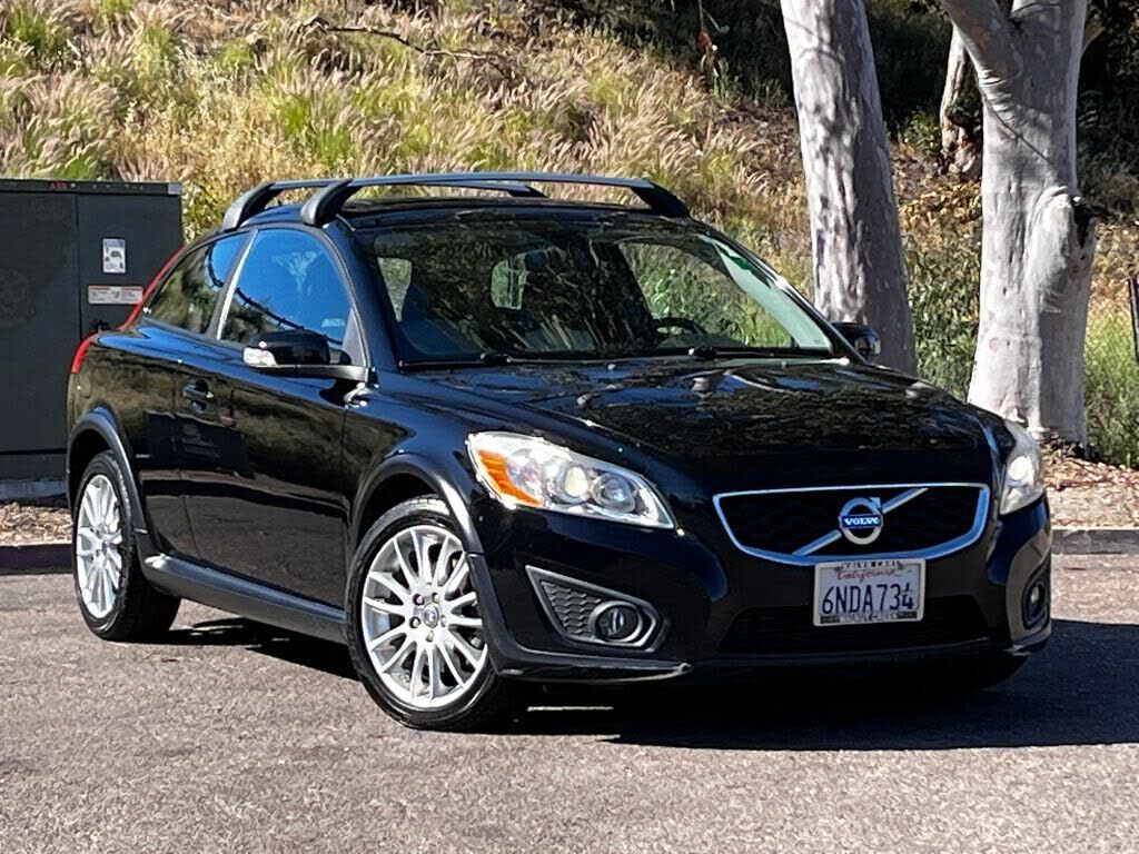 2011 VOLVO C30