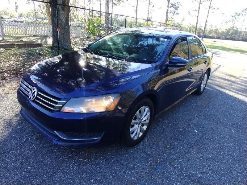 2012 VOLKSWAGEN Passat