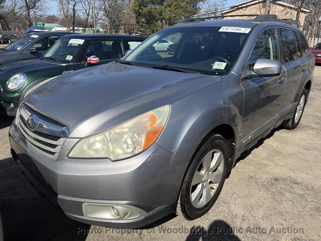 2011 SUBARU Outback