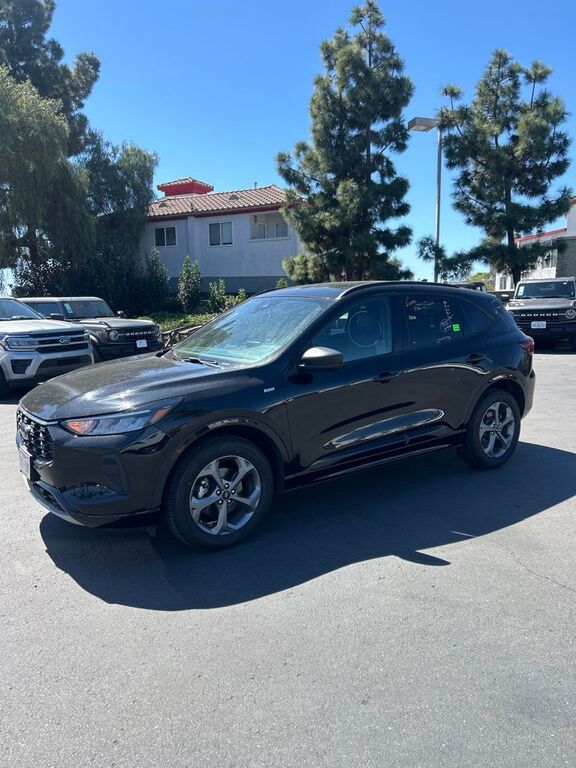 2024 FORD Escape