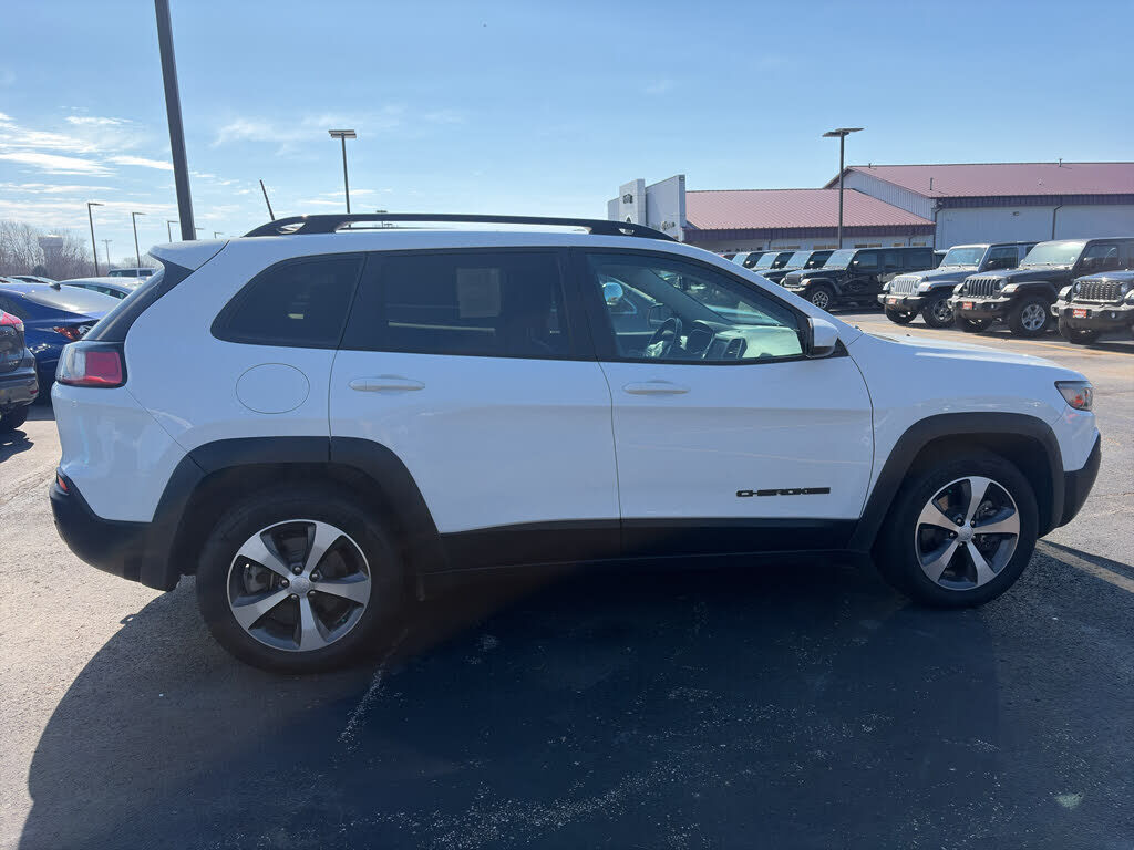 2020 JEEP Cherokee