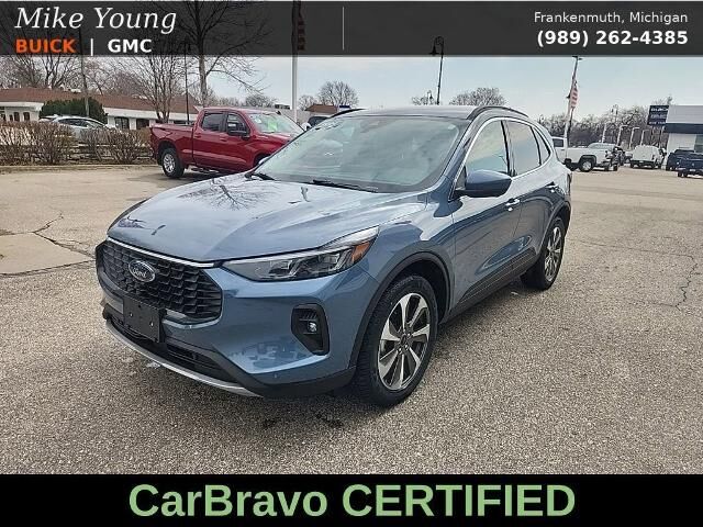 2024 FORD Escape