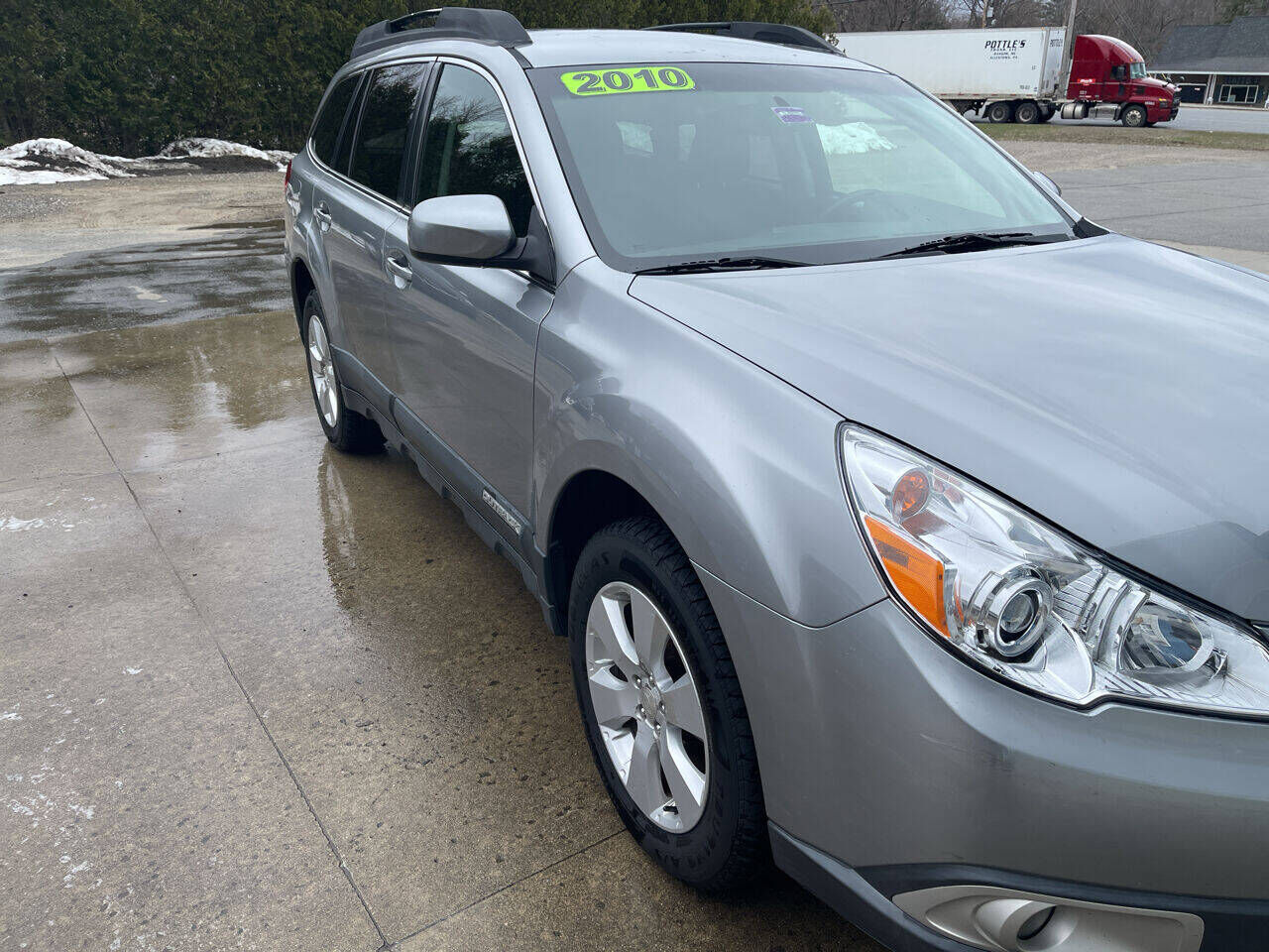 2010 SUBARU Outback