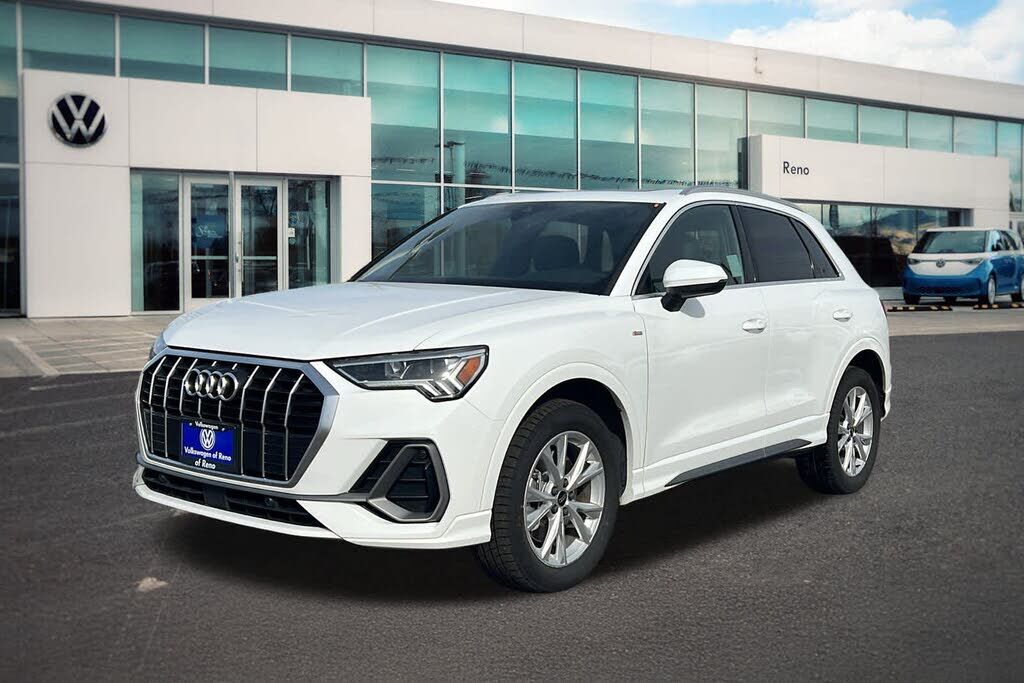 2023 AUDI Q3