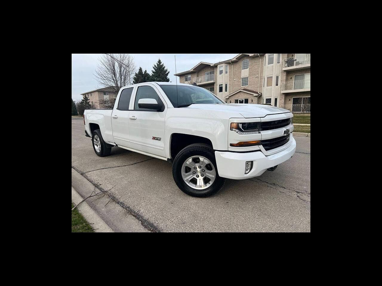 2017 CHEVROLET Silverado