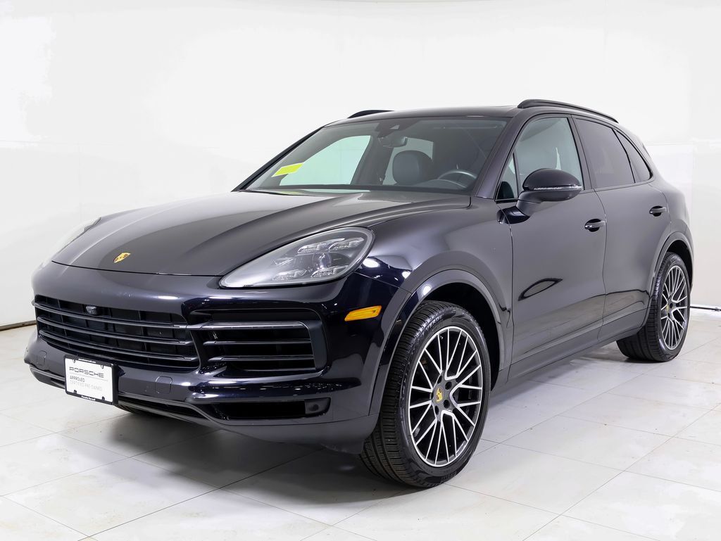 2022 PORSCHE Cayenne