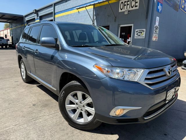 2013 TOYOTA Highlander