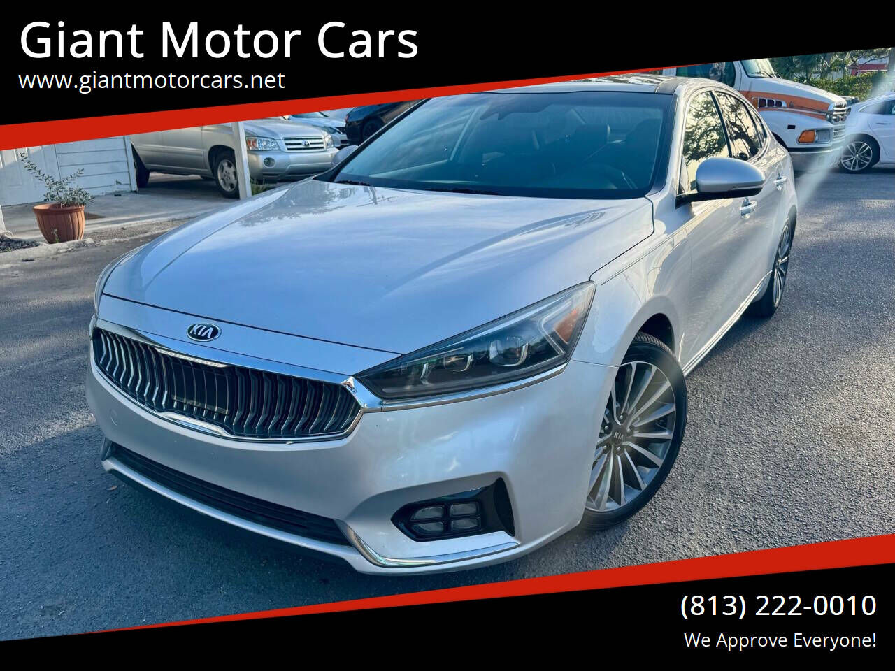 2017 KIA Cadenza