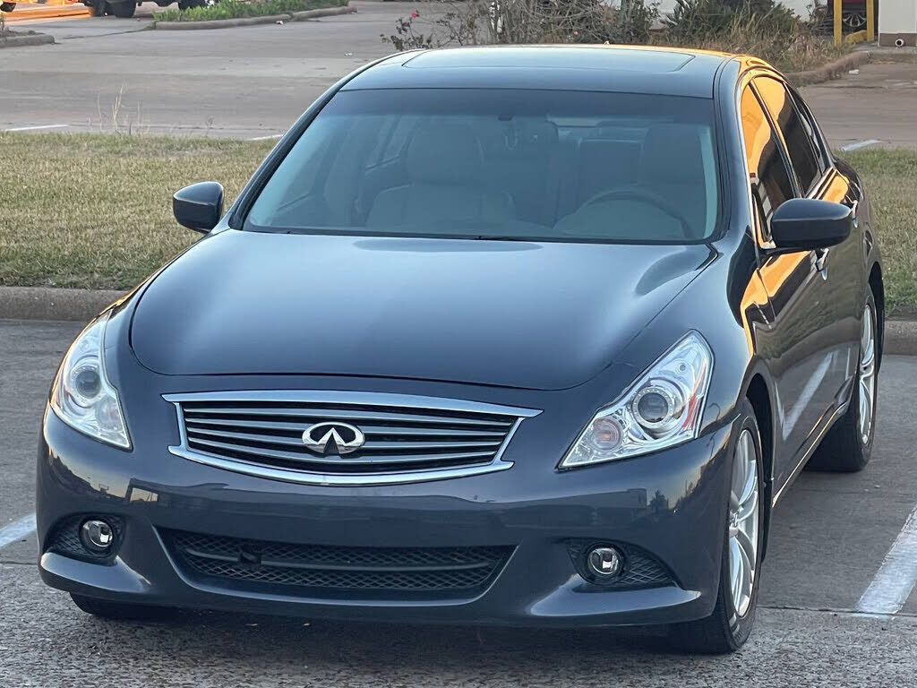 2013 INFINITI G37