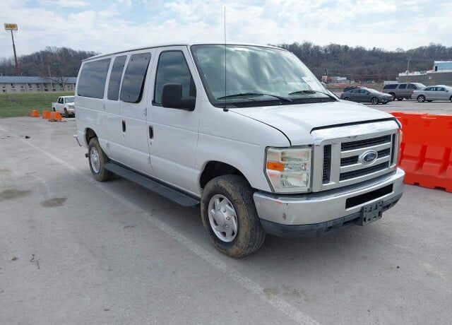 2011 FORD E-350