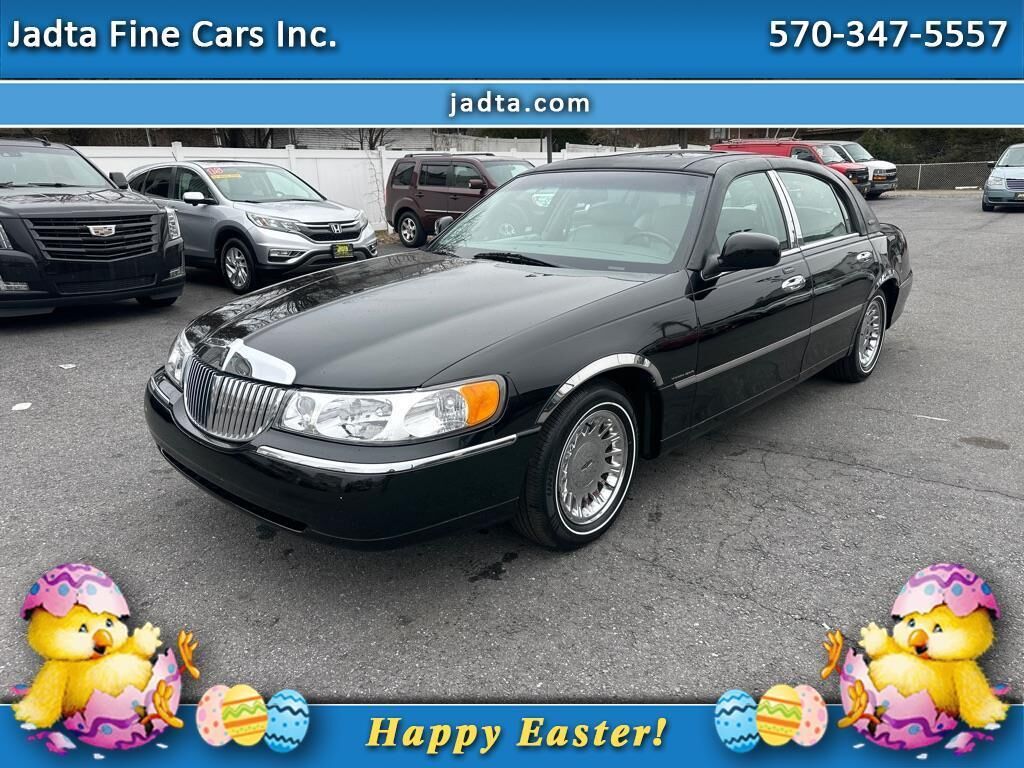 2002 LINCOLN Town Car