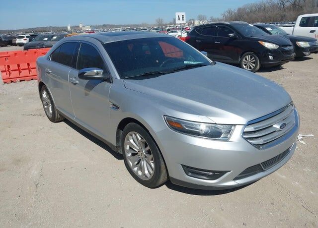 2016 FORD Taurus