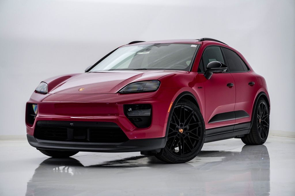 2026 PORSCHE Macan