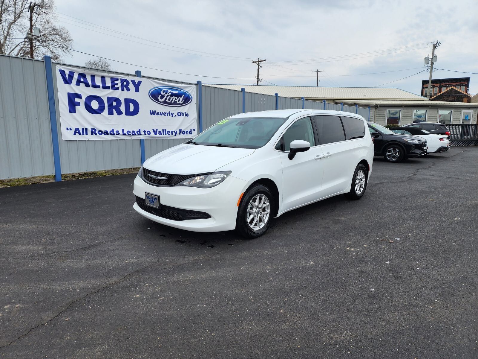 2023 CHRYSLER Voyager