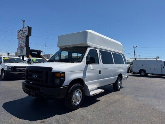 2010 FORD E-350