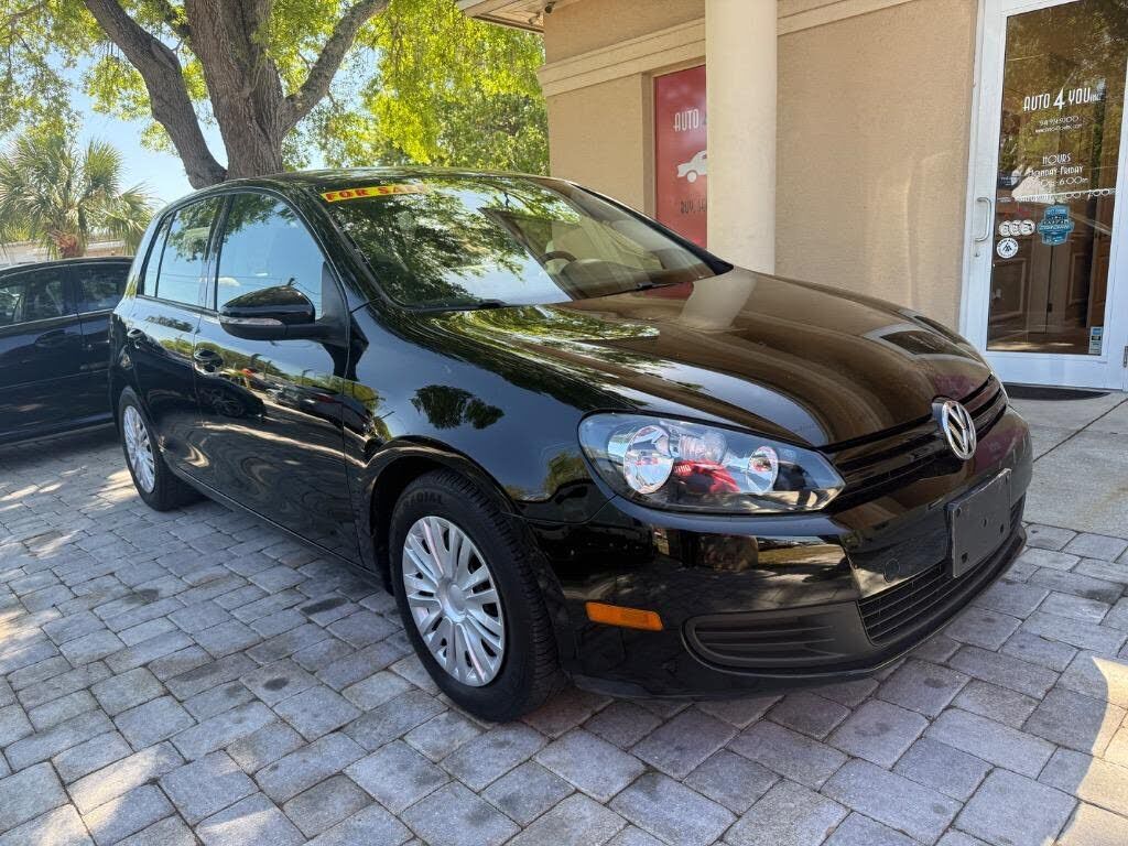 2013 VOLKSWAGEN Golf