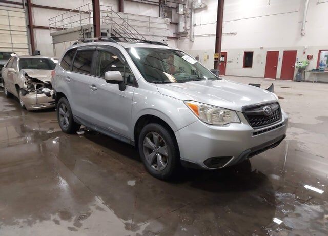 2016 SUBARU Forester