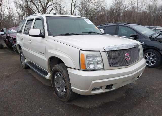 2004 CADILLAC Escalade