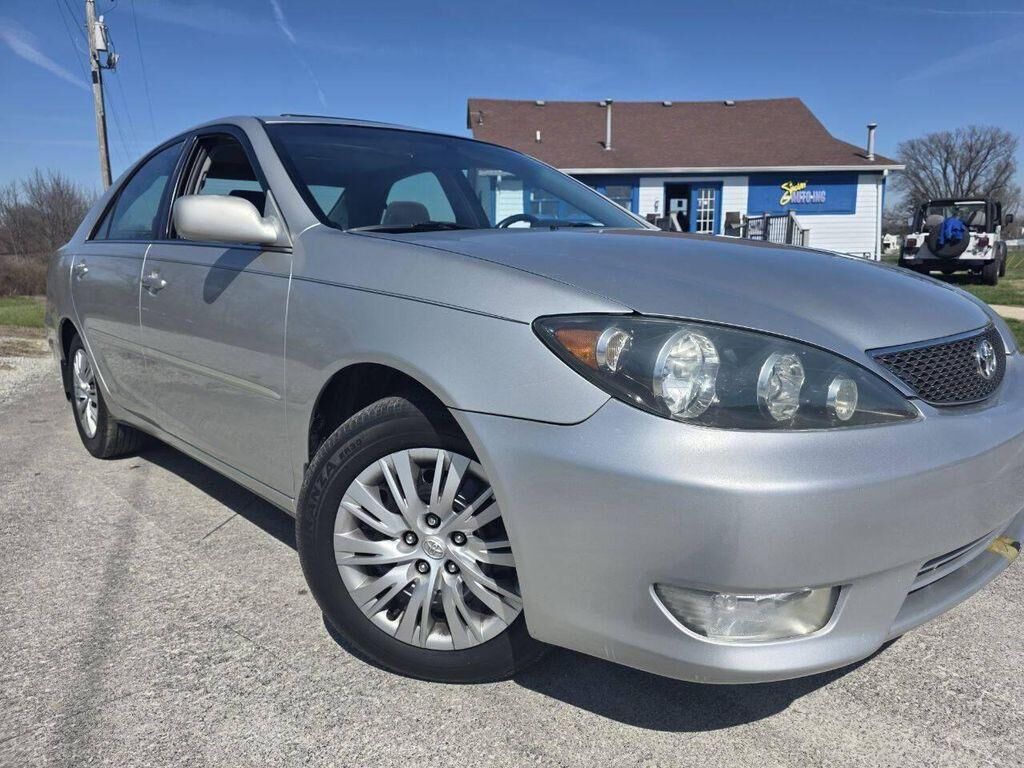 2005 TOYOTA Camry