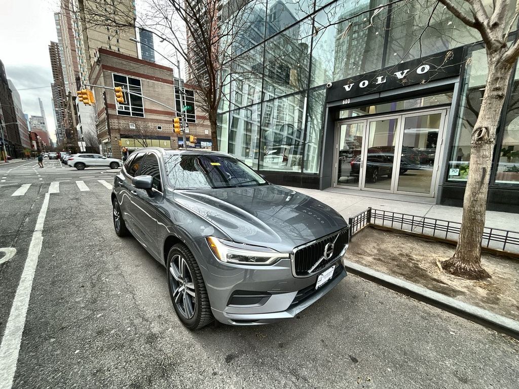 2020 VOLVO XC60