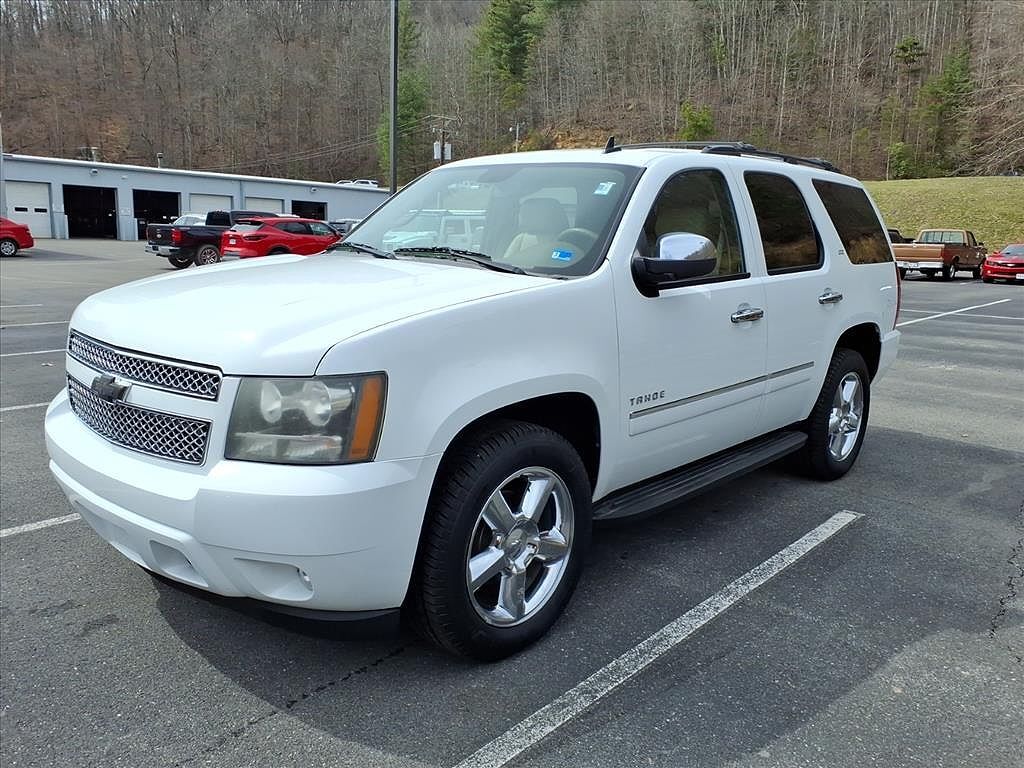 2011 CHEVROLET Tahoe