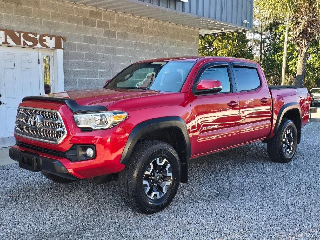2017 TOYOTA Tacoma