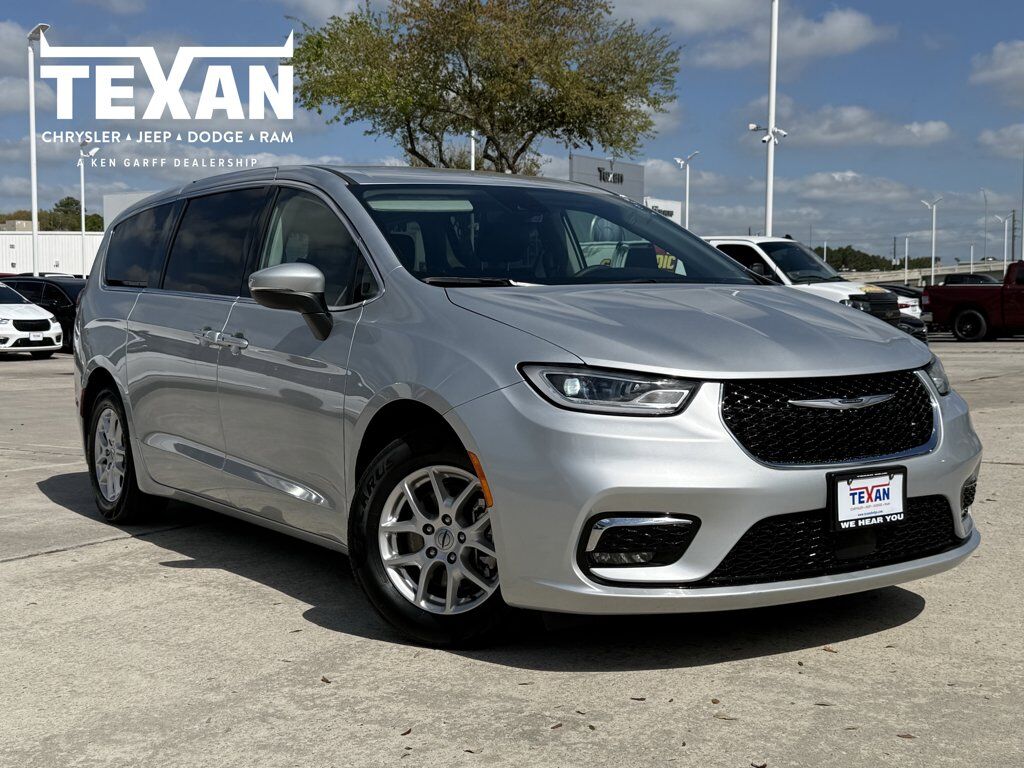 2023 CHRYSLER Pacifica