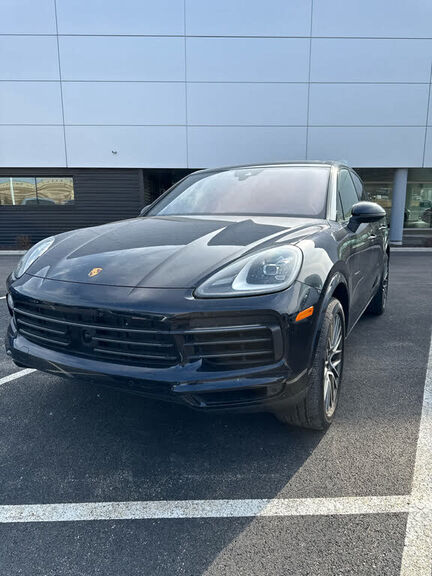 2023 PORSCHE Cayenne