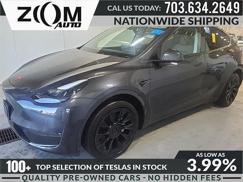 2024 TESLA Model Y