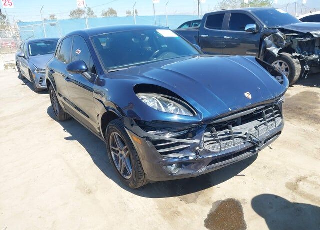 2018 PORSCHE Macan