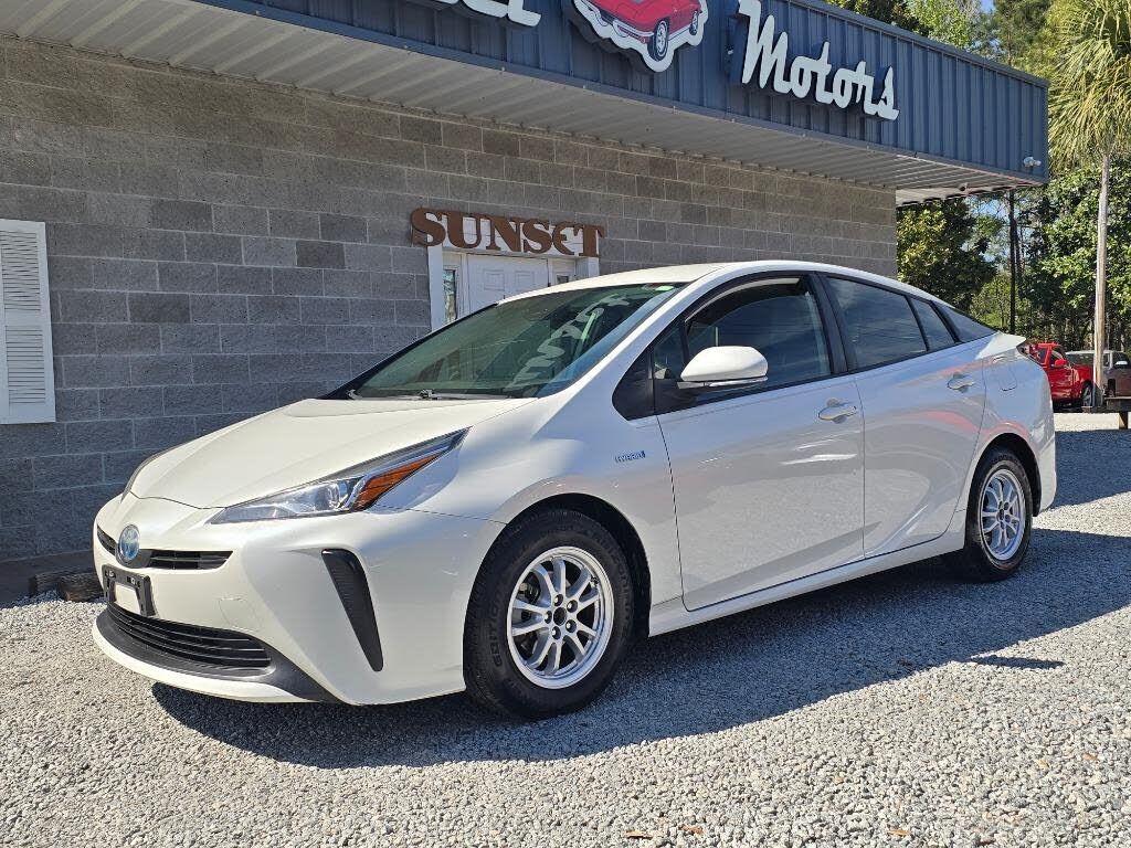 2019 TOYOTA PRIUS