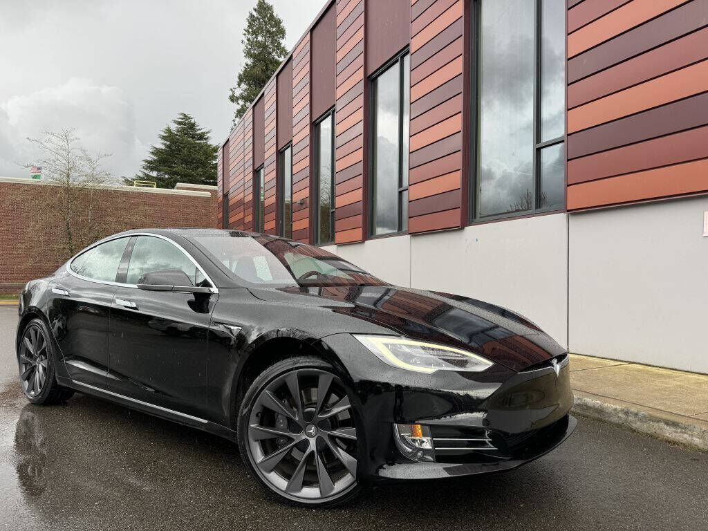 2018 TESLA Model S