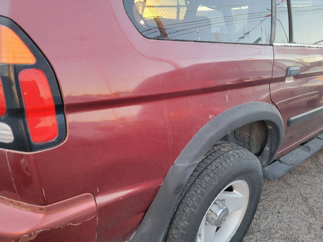 2000 MITSUBISHI Montero Sport