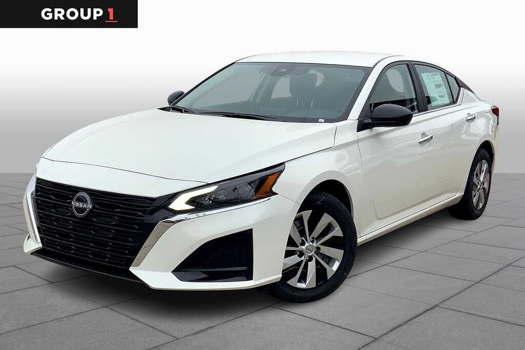 2025 NISSAN Altima