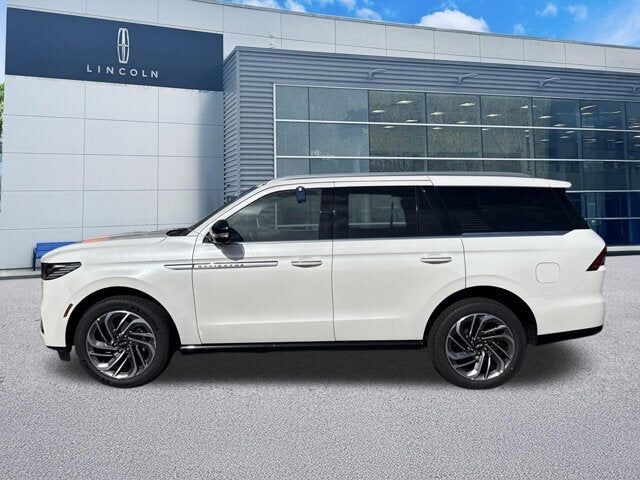 2026 LINCOLN Navigator