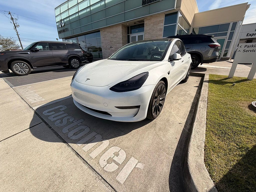 2023 TESLA Model 3