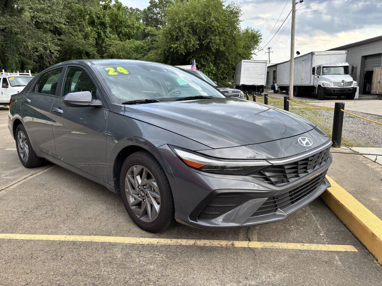 2024 HYUNDAI Elantra